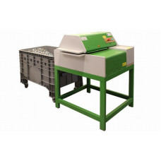 Machine for cutting cardboard chips - insulating material