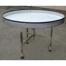 The non-motorized round packing table
